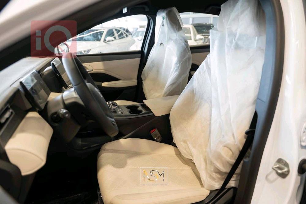 بي واي دي Qin Plus